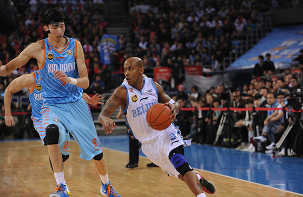 深圳男篮集结日豪取连胜，志在欧冠名次提升，话题不断，医务组通报恢复的简单介绍